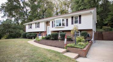 115 WOODLAND RD, FREDERICKSBURG, Virginia 22401, 5 Bedrooms Bedrooms, ,3 BathroomsBathrooms,Residential,For sale,115 WOODLAND RD,VAFB2009090 MLS # VAFB2009090