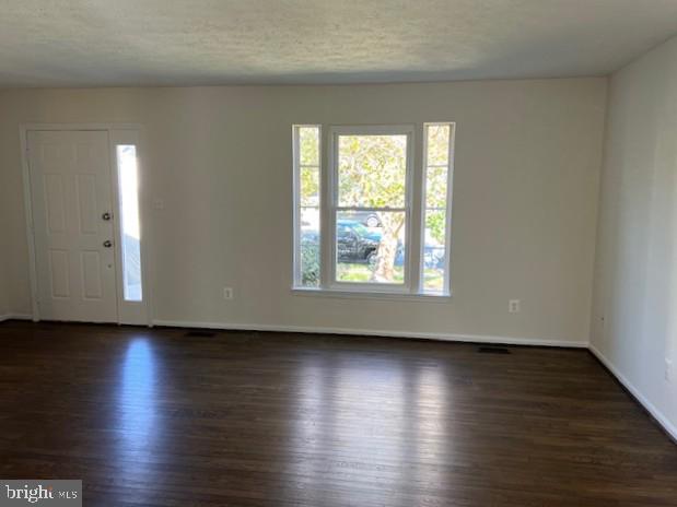 9425 SUDLEY MANOR DR, MANASSAS, Virginia 20109, 4 Bedrooms Bedrooms, ,3 BathroomsBathrooms,Residential,For sale,9425 SUDLEY MANOR DR,VAPW2105636 MLS # VAPW2105636