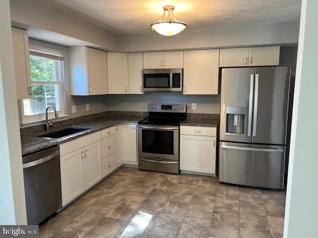 9425 SUDLEY MANOR DR, MANASSAS, Virginia 20109, 4 Bedrooms Bedrooms, ,3 BathroomsBathrooms,Residential,For sale,9425 SUDLEY MANOR DR,VAPW2105636 MLS # VAPW2105636