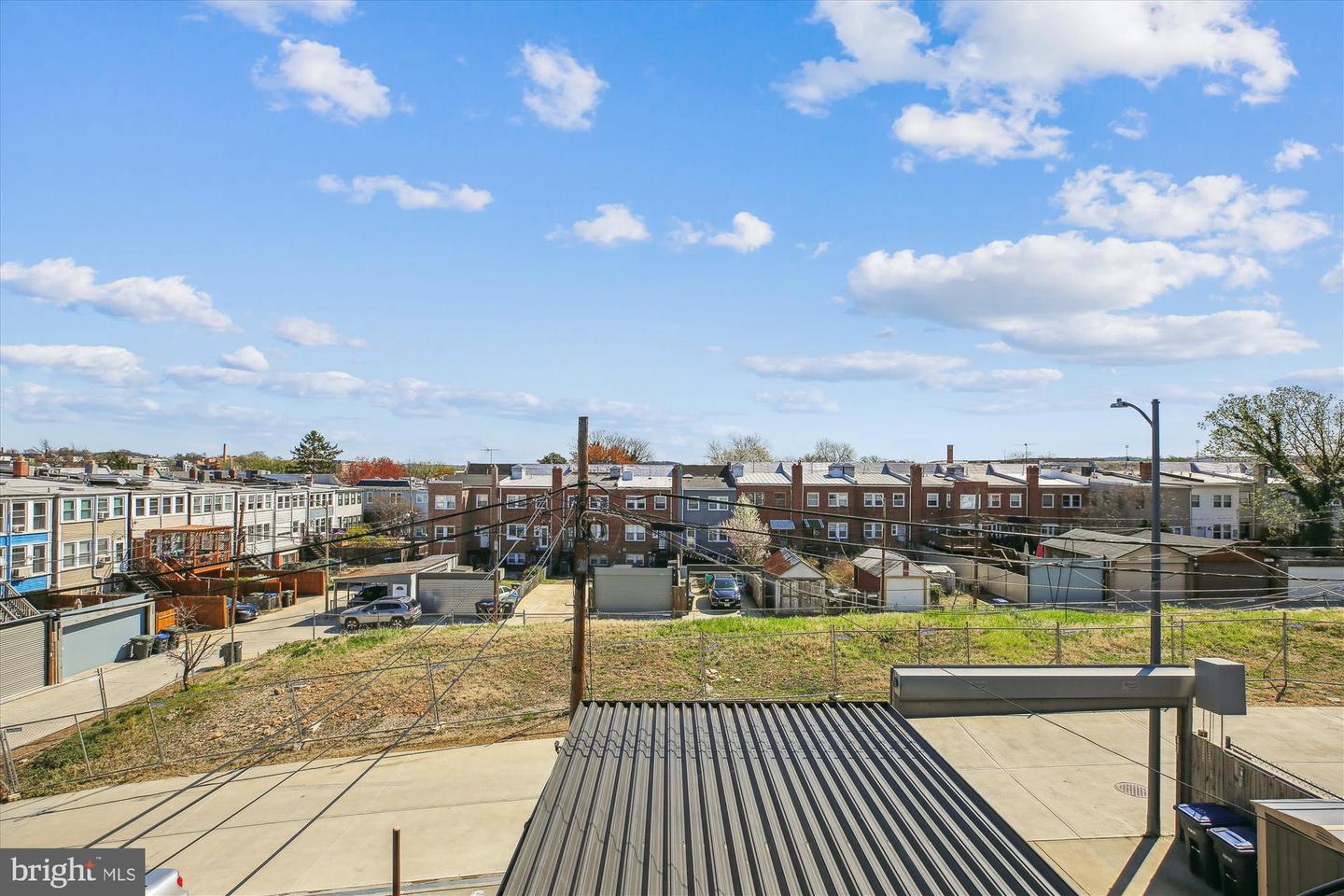 329 15TH ST NE, WASHINGTON, District Of Columbia 20002, 5 Bedrooms Bedrooms, ,4 BathroomsBathrooms,Residential,For sale,329 15TH ST NE,DCDC2226146 MLS # DCDC2226146