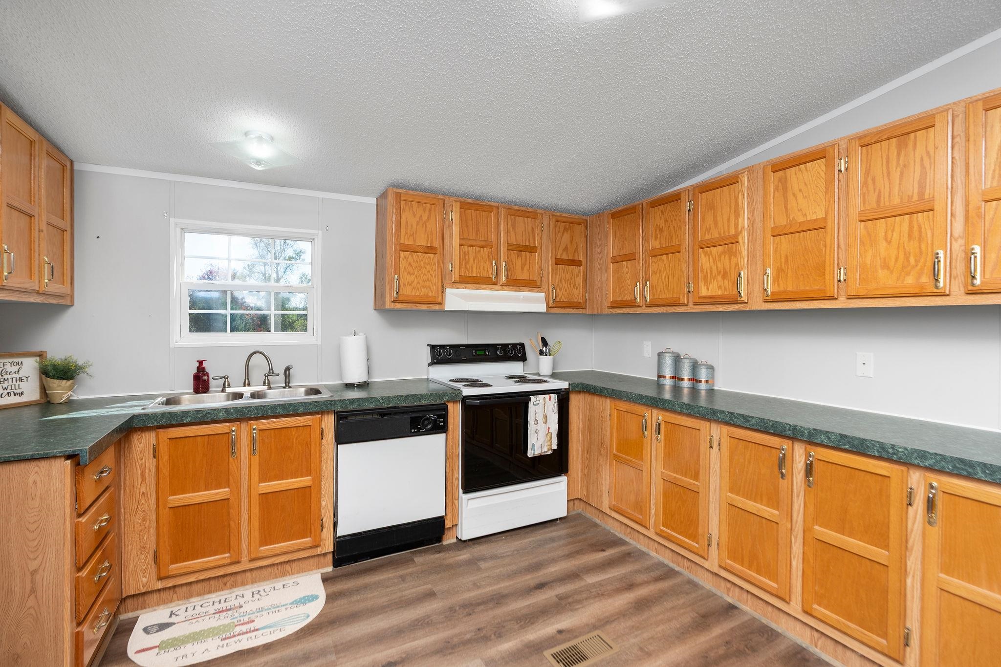 713 NEWPORT RD, STEELES TAVERN, Virginia 24476, 3 Bedrooms Bedrooms, ,2 BathroomsBathrooms,Residential,713 NEWPORT RD,669804 MLS # 669804