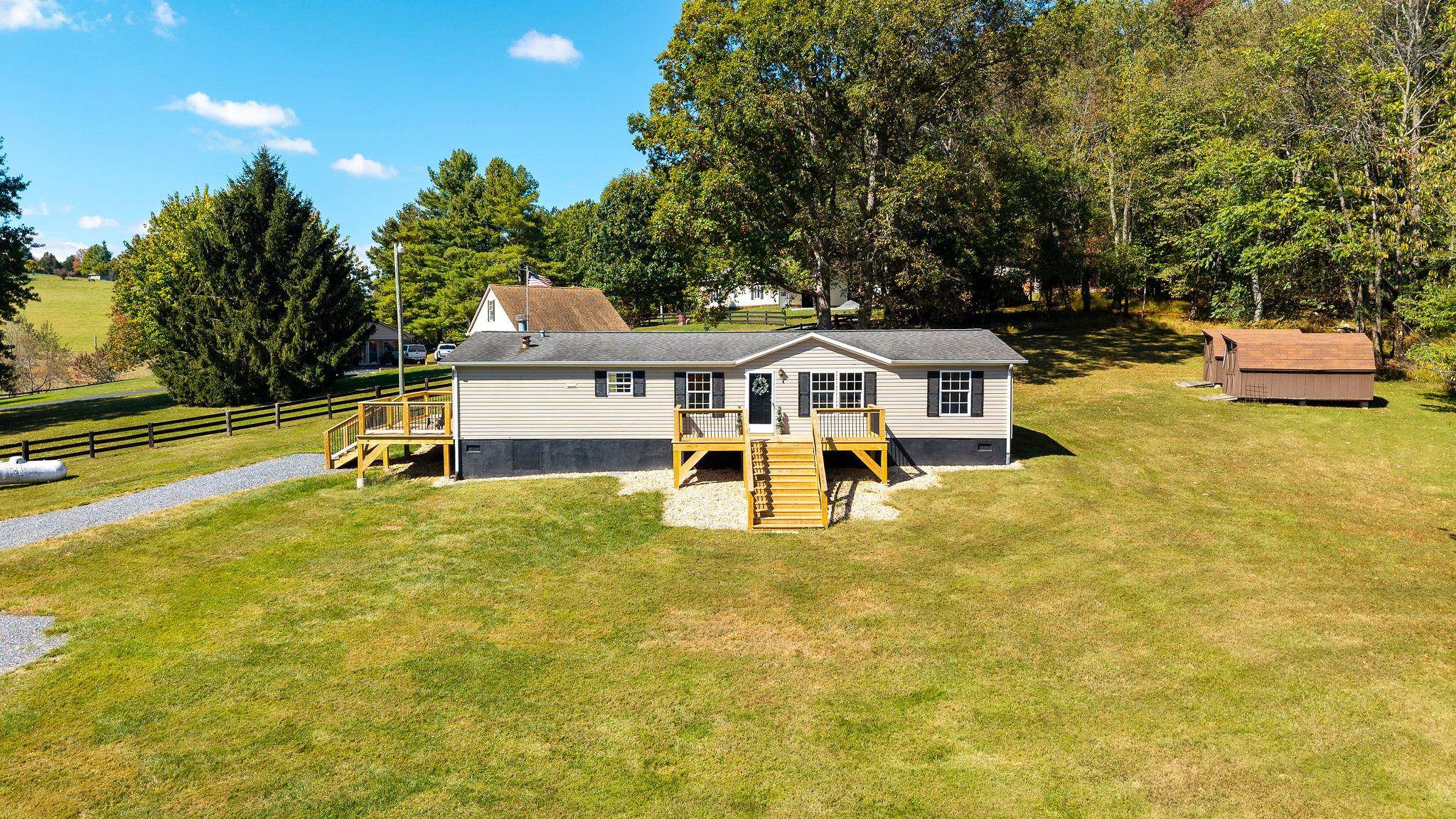 713 NEWPORT RD, STEELES TAVERN, Virginia 24476, 3 Bedrooms Bedrooms, ,2 BathroomsBathrooms,Residential,713 NEWPORT RD,669804 MLS # 669804