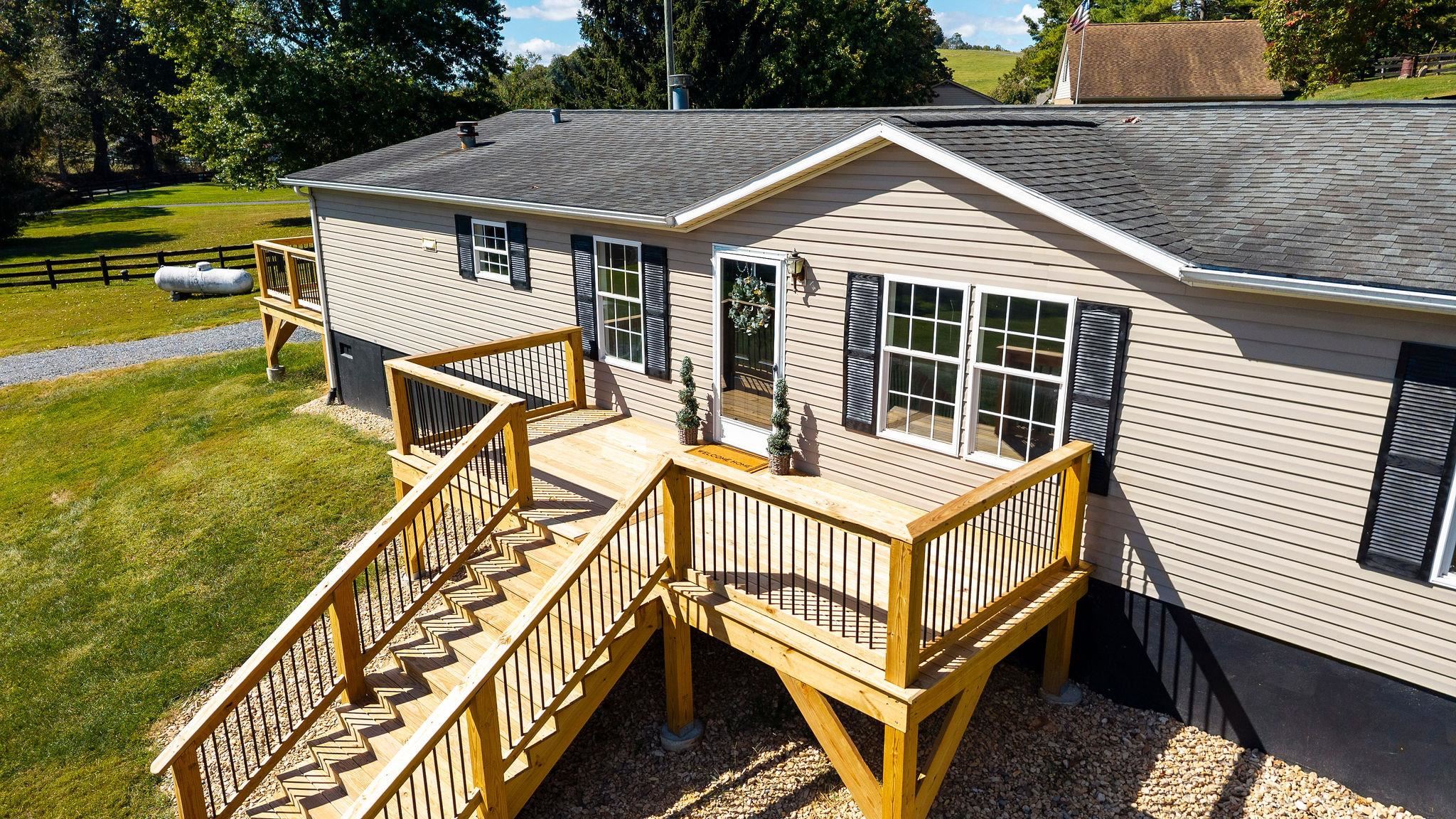713 NEWPORT RD, STEELES TAVERN, Virginia 24476, 3 Bedrooms Bedrooms, ,2 BathroomsBathrooms,Residential,713 NEWPORT RD,669804 MLS # 669804