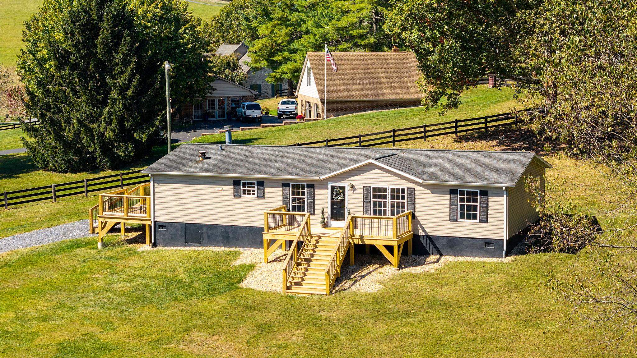 713 NEWPORT RD, STEELES TAVERN, Virginia 24476, 3 Bedrooms Bedrooms, ,2 BathroomsBathrooms,Residential,713 NEWPORT RD,669804 MLS # 669804
