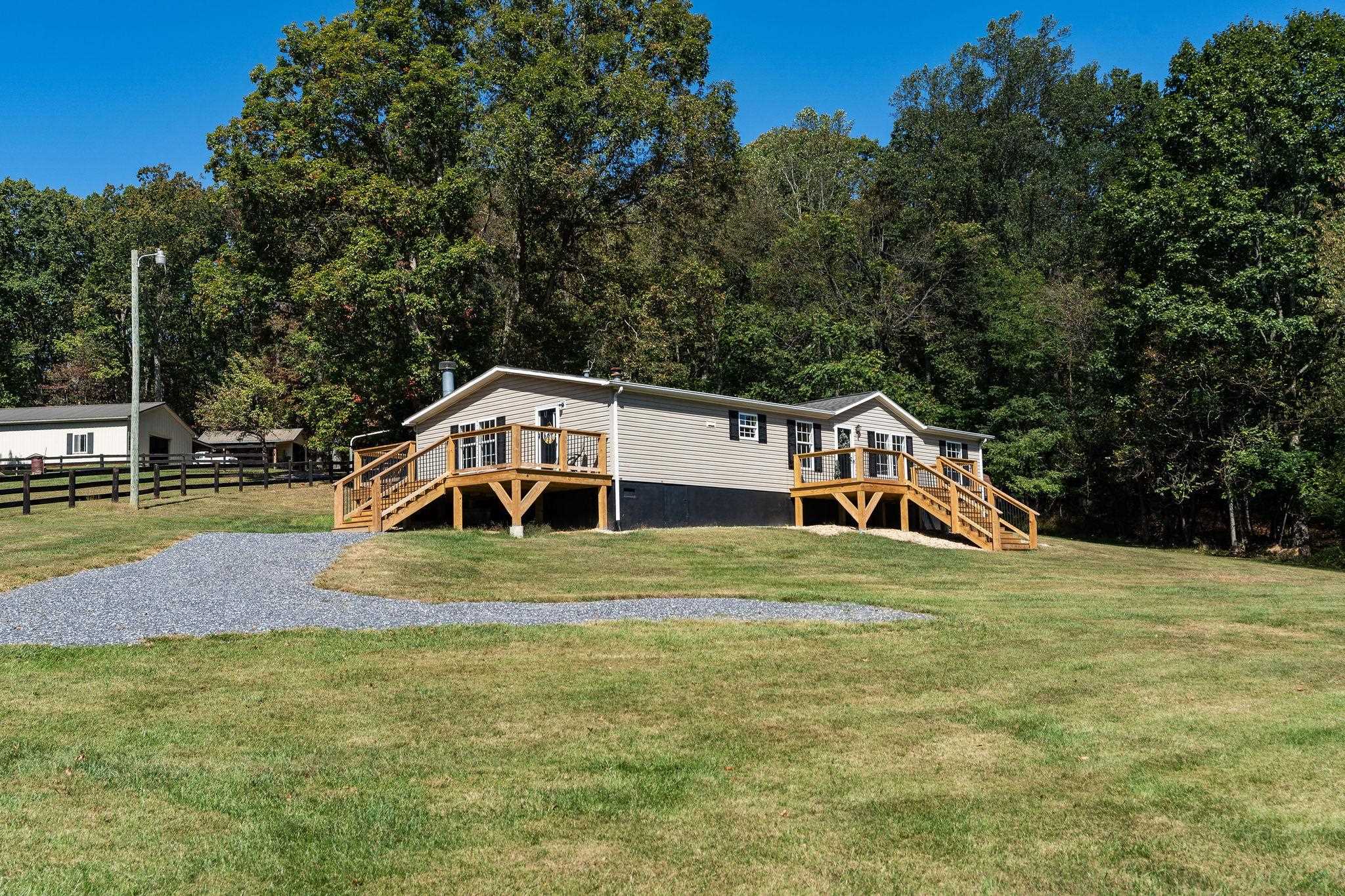 713 NEWPORT RD, STEELES TAVERN, Virginia 24476, 3 Bedrooms Bedrooms, ,2 BathroomsBathrooms,Residential,713 NEWPORT RD,669804 MLS # 669804