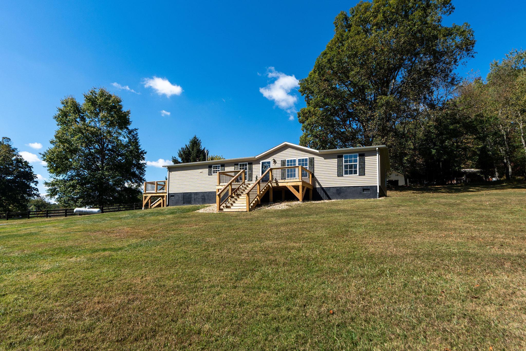 713 NEWPORT RD, STEELES TAVERN, Virginia 24476, 3 Bedrooms Bedrooms, ,2 BathroomsBathrooms,Residential,713 NEWPORT RD,669804 MLS # 669804