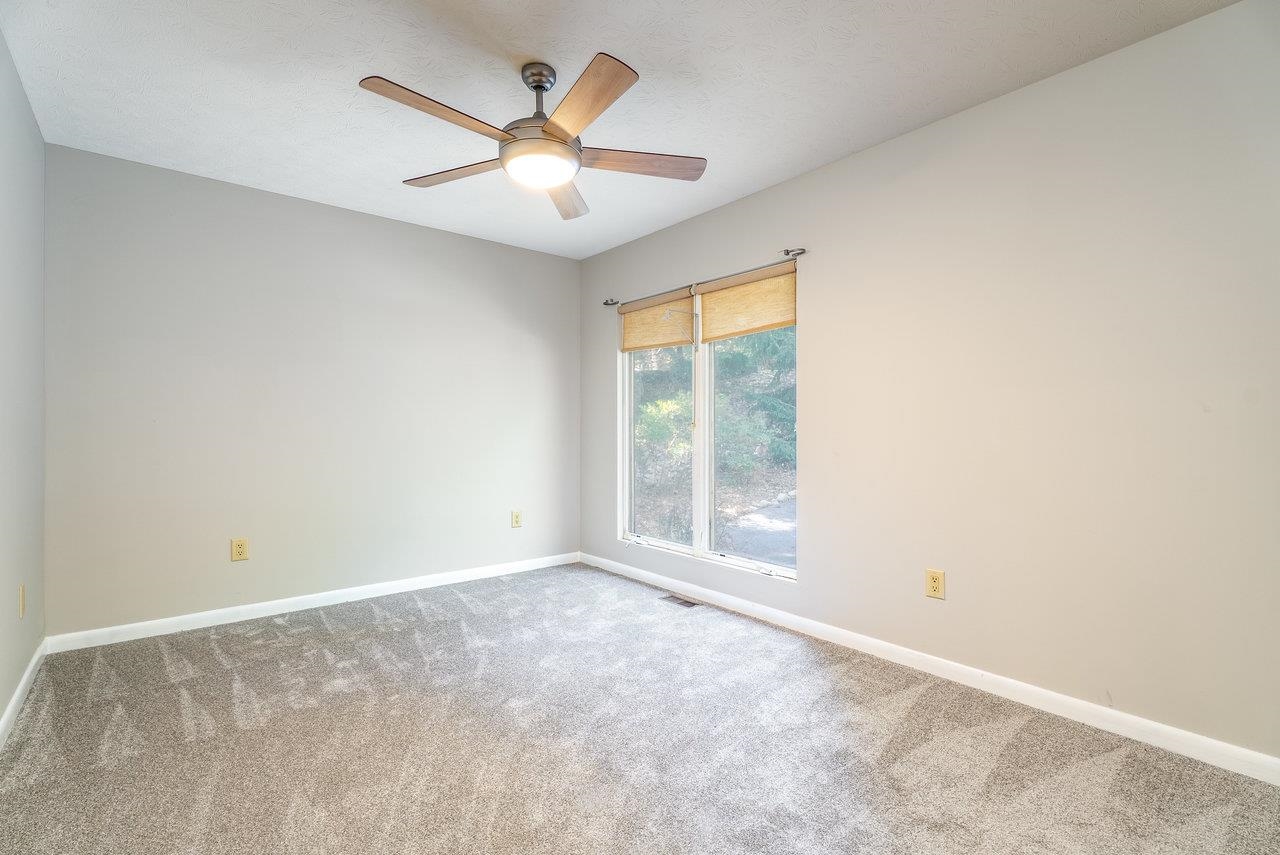 304 TURKEY DR, MCGAHEYSVILLE, Virginia 22840, 3 Bedrooms Bedrooms, ,2 BathroomsBathrooms,Residential,304 TURKEY DR,669805 MLS # 669805