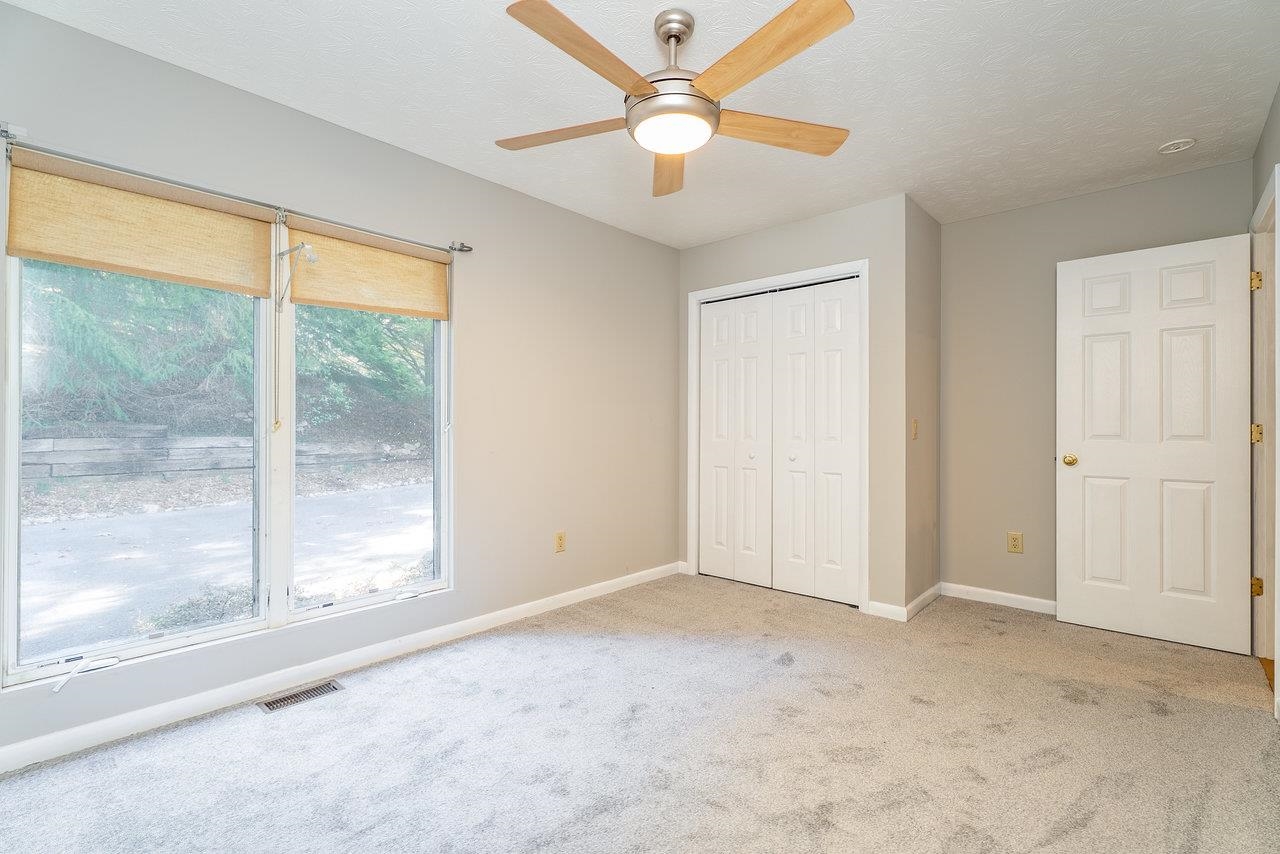 304 TURKEY DR, MCGAHEYSVILLE, Virginia 22840, 3 Bedrooms Bedrooms, ,2 BathroomsBathrooms,Residential,304 TURKEY DR,669805 MLS # 669805
