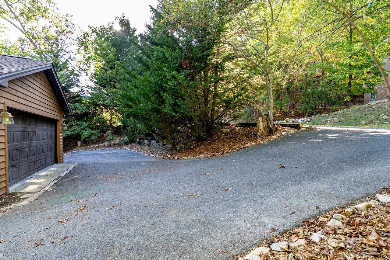 304 TURKEY DR, MCGAHEYSVILLE, Virginia 22840, 3 Bedrooms Bedrooms, ,2 BathroomsBathrooms,Residential,304 TURKEY DR,669805 MLS # 669805