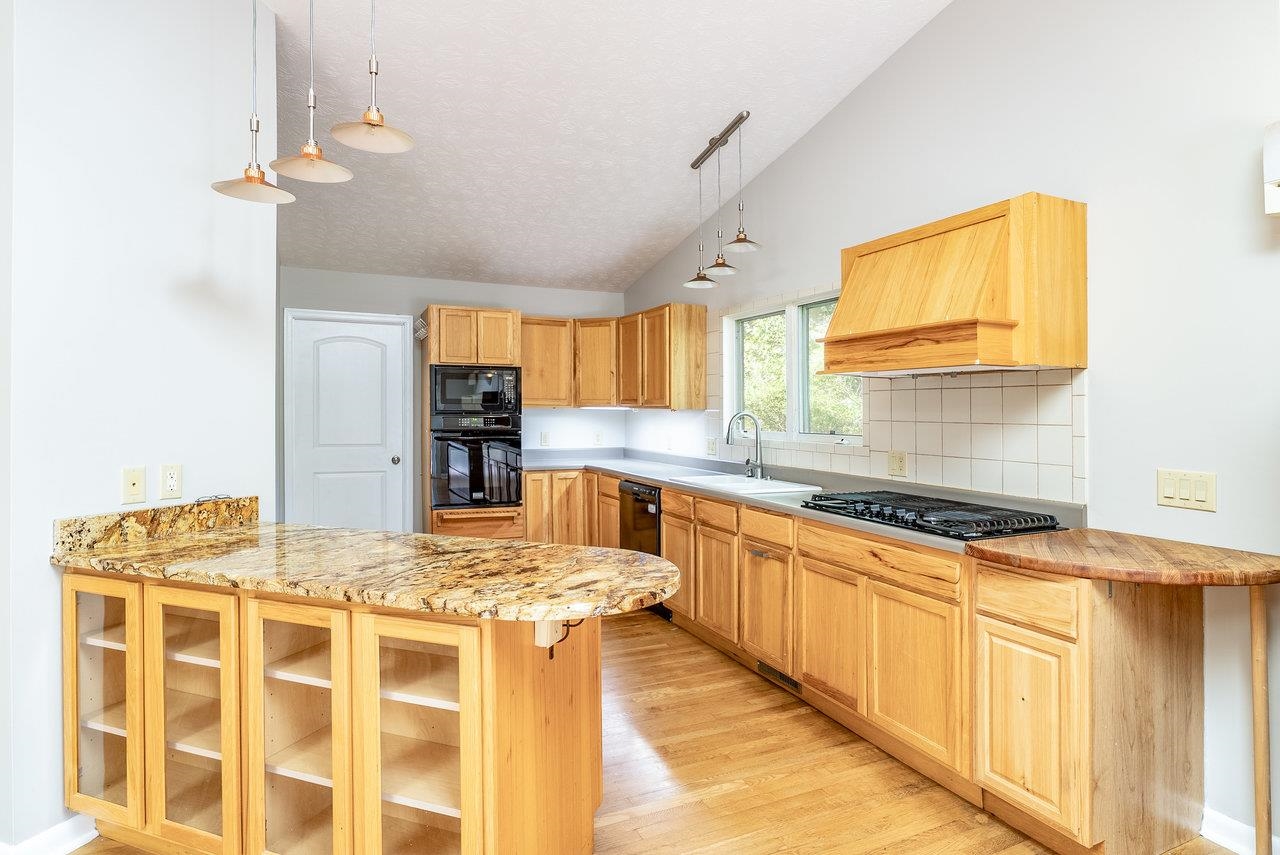 304 TURKEY DR, MCGAHEYSVILLE, Virginia 22840, 3 Bedrooms Bedrooms, ,2 BathroomsBathrooms,Residential,304 TURKEY DR,669805 MLS # 669805