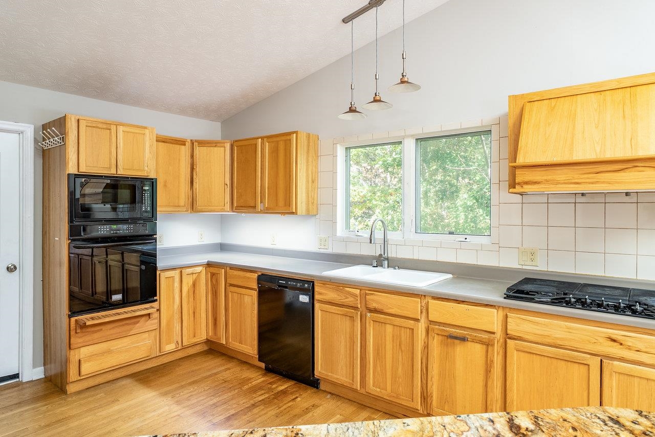 304 TURKEY DR, MCGAHEYSVILLE, Virginia 22840, 3 Bedrooms Bedrooms, ,2 BathroomsBathrooms,Residential,304 TURKEY DR,669805 MLS # 669805