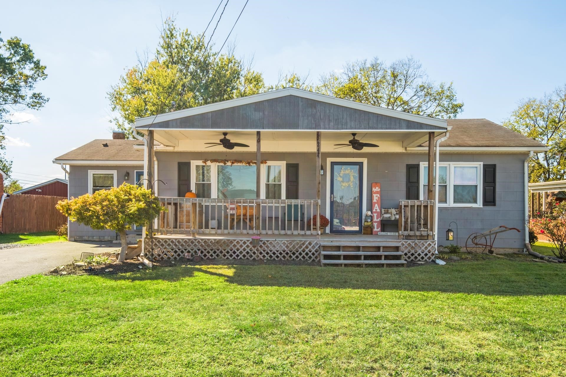 244 VIRGINIA AVE, TIMBERVILLE, Virginia 22853, 3 Bedrooms Bedrooms, ,1 BathroomBathrooms,Residential,244 VIRGINIA AVE,669811 MLS # 669811