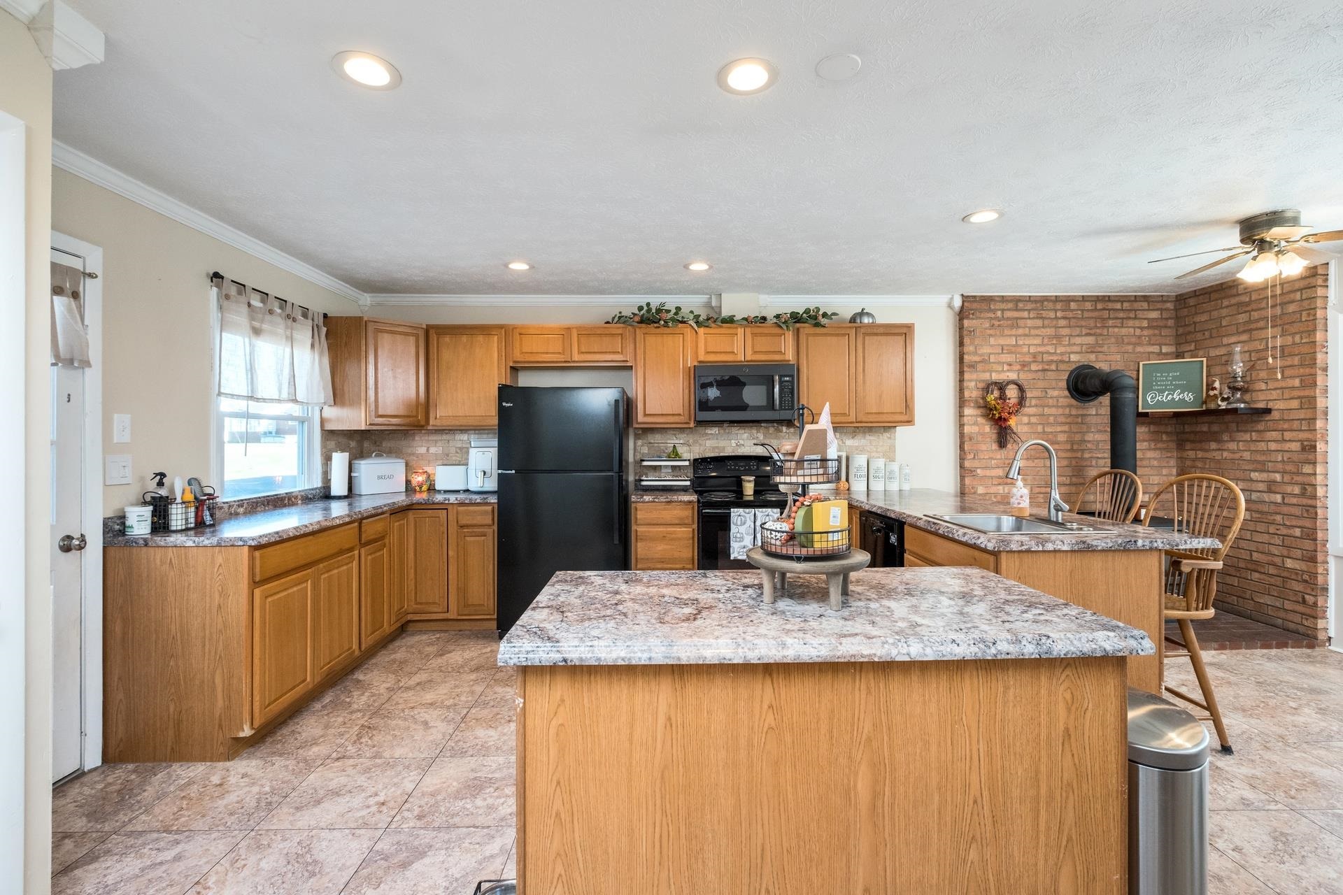 244 VIRGINIA AVE, TIMBERVILLE, Virginia 22853, 3 Bedrooms Bedrooms, ,1 BathroomBathrooms,Residential,244 VIRGINIA AVE,669811 MLS # 669811