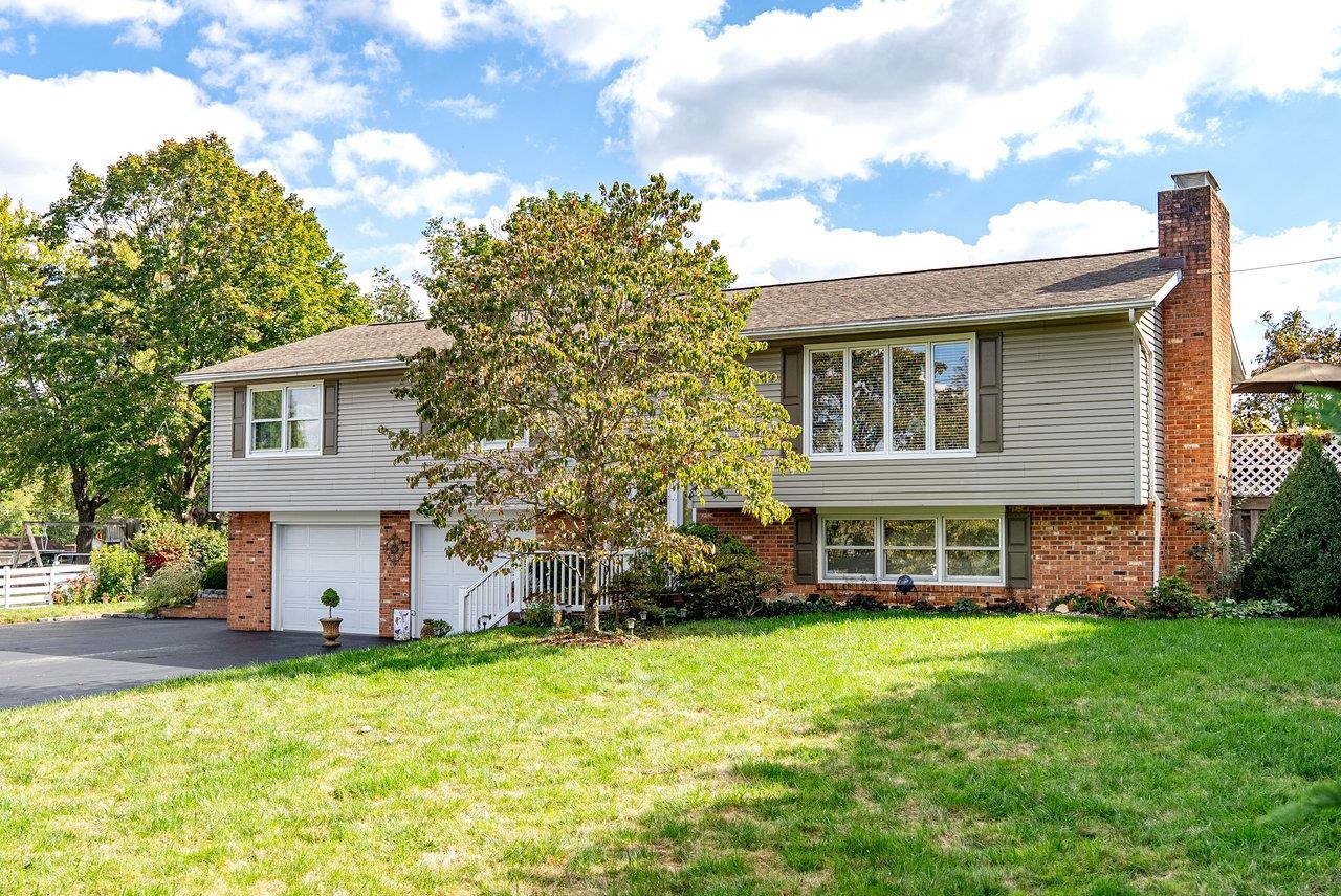 96 COLD SPRING RD, STUARTS DRAFT, Virginia 24477, 3 Bedrooms Bedrooms, ,3 BathroomsBathrooms,Residential,96 COLD SPRING RD,669812 MLS # 669812