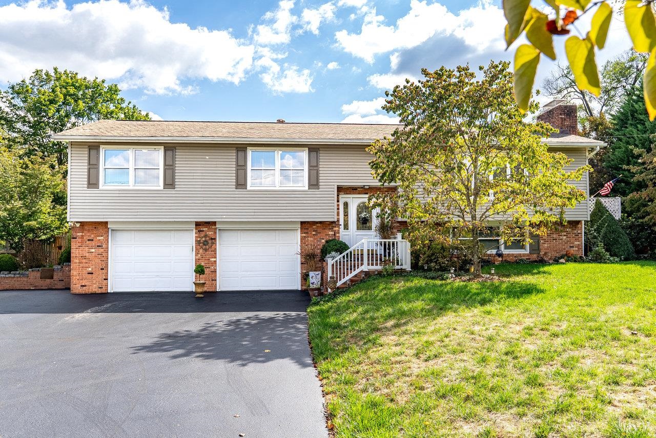96 COLD SPRING RD, STUARTS DRAFT, Virginia 24477, 3 Bedrooms Bedrooms, ,3 BathroomsBathrooms,Residential,96 COLD SPRING RD,669812 MLS # 669812