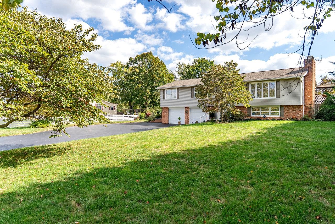 96 COLD SPRING RD, STUARTS DRAFT, Virginia 24477, 3 Bedrooms Bedrooms, ,3 BathroomsBathrooms,Residential,96 COLD SPRING RD,669812 MLS # 669812