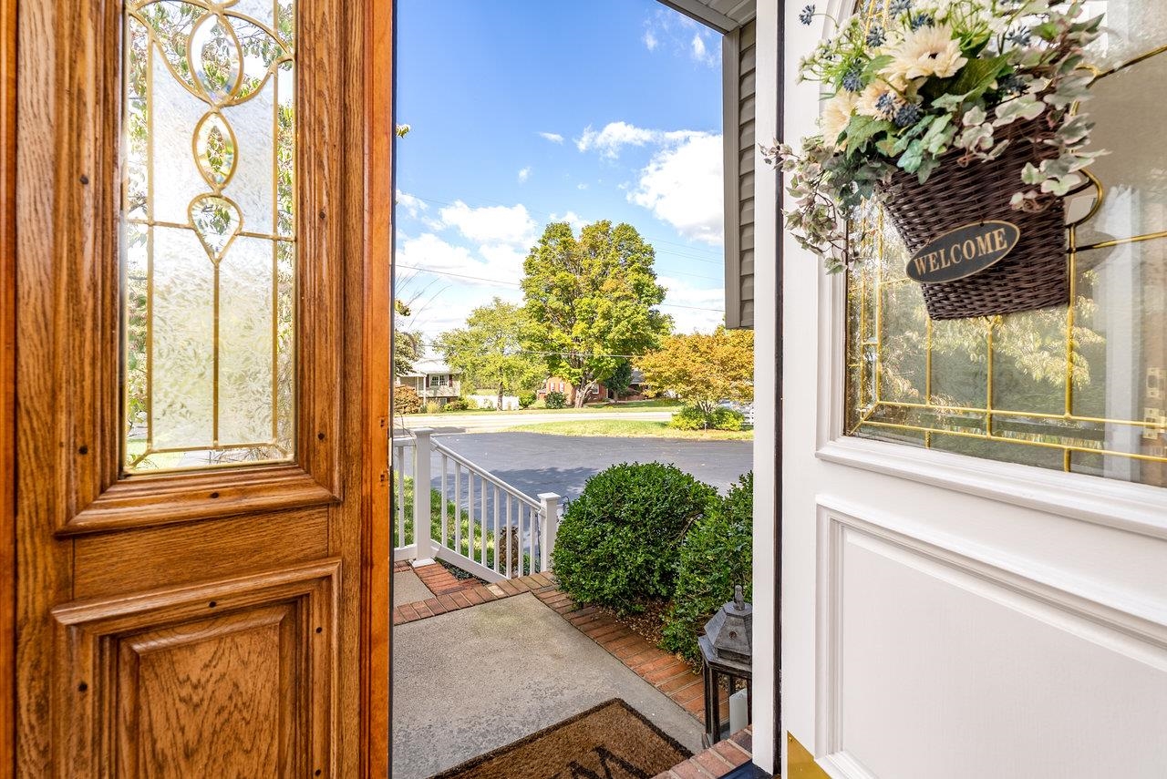 96 COLD SPRING RD, STUARTS DRAFT, Virginia 24477, 3 Bedrooms Bedrooms, ,3 BathroomsBathrooms,Residential,96 COLD SPRING RD,669812 MLS # 669812