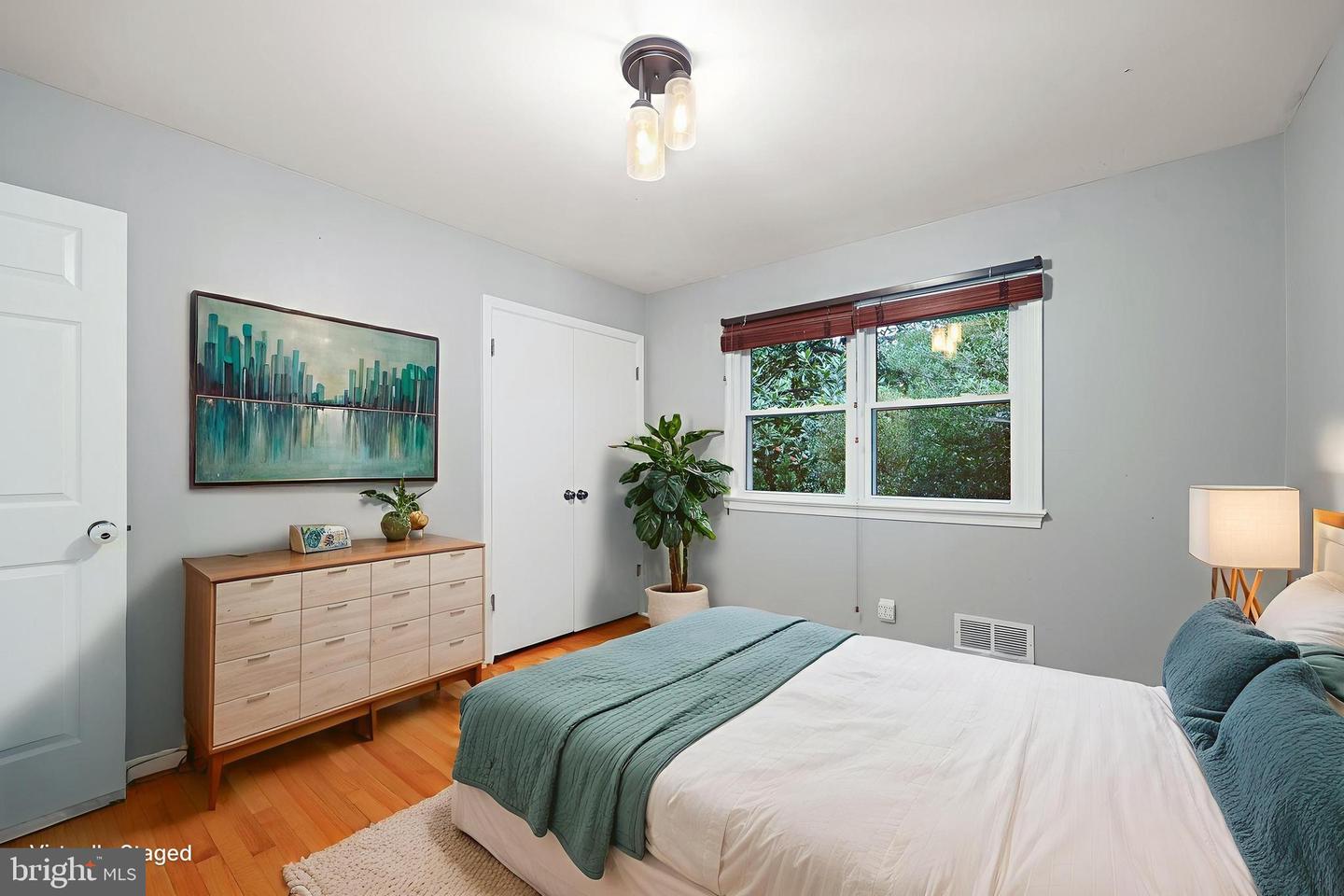 5206 NINIAN AVE, ALEXANDRIA, Virginia 22310, 4 Bedrooms Bedrooms, ,3 BathroomsBathrooms,Residential,For sale,5206 NINIAN AVE,VAFX2264954 MLS # VAFX2264954