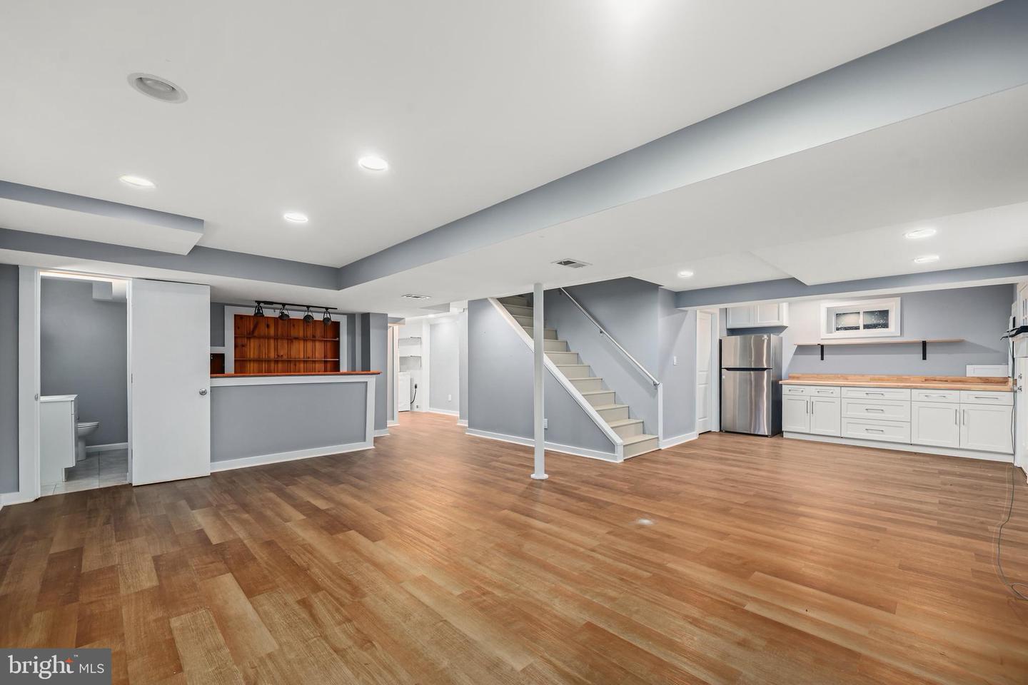 5206 NINIAN AVE, ALEXANDRIA, Virginia 22310, 4 Bedrooms Bedrooms, ,3 BathroomsBathrooms,Residential,For sale,5206 NINIAN AVE,VAFX2264954 MLS # VAFX2264954