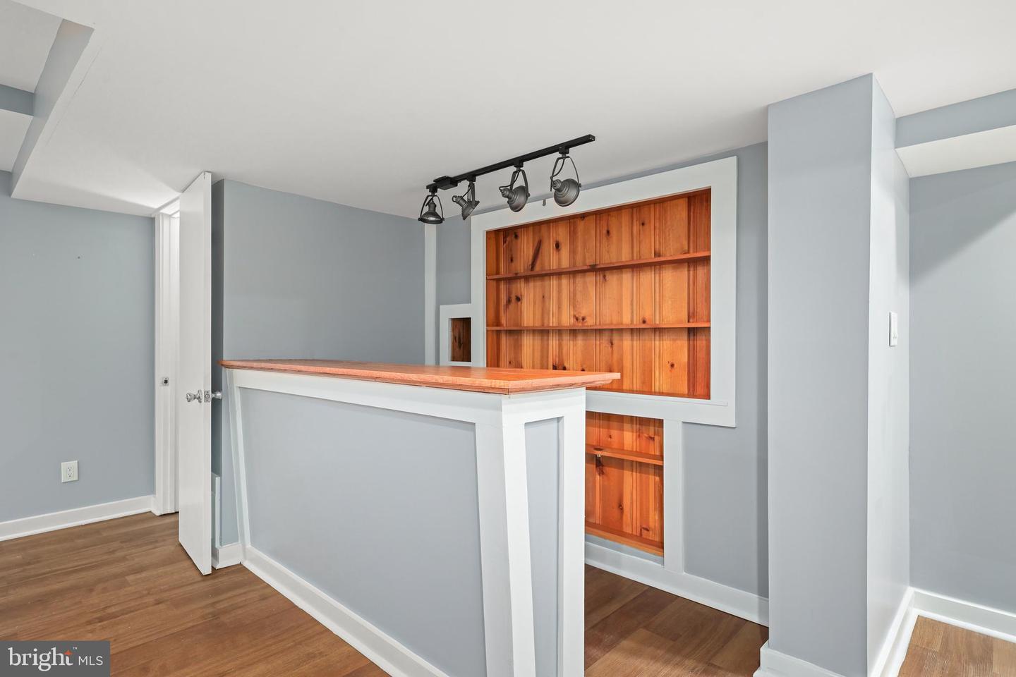 5206 NINIAN AVE, ALEXANDRIA, Virginia 22310, 4 Bedrooms Bedrooms, ,3 BathroomsBathrooms,Residential,For sale,5206 NINIAN AVE,VAFX2264954 MLS # VAFX2264954