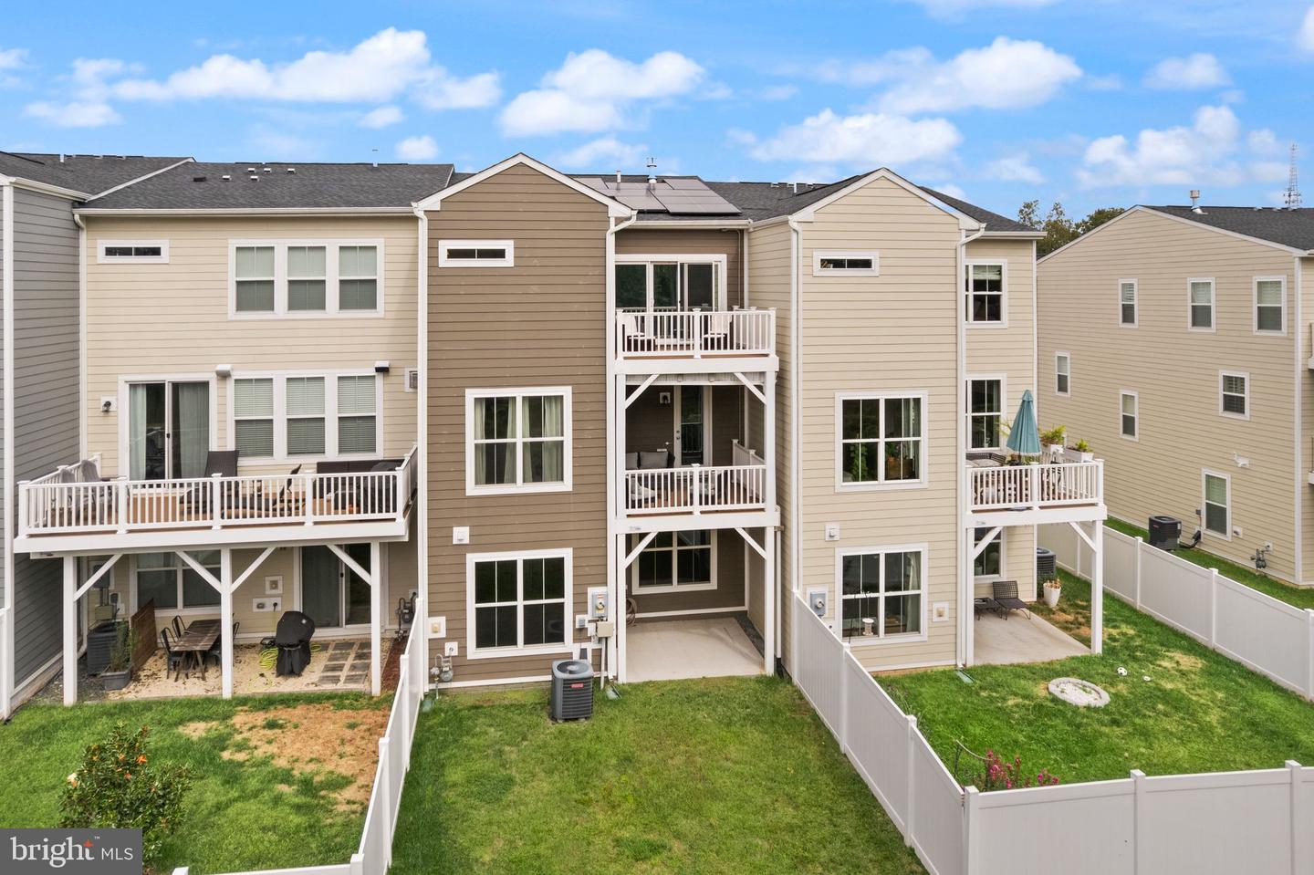4087 ELIZABETH REED WAY, WOODBRIDGE, Virginia 22192, 3 Bedrooms Bedrooms, ,3 BathroomsBathrooms,Residential,For sale,4087 ELIZABETH REED WAY,VAPW2103312 MLS # VAPW2103312