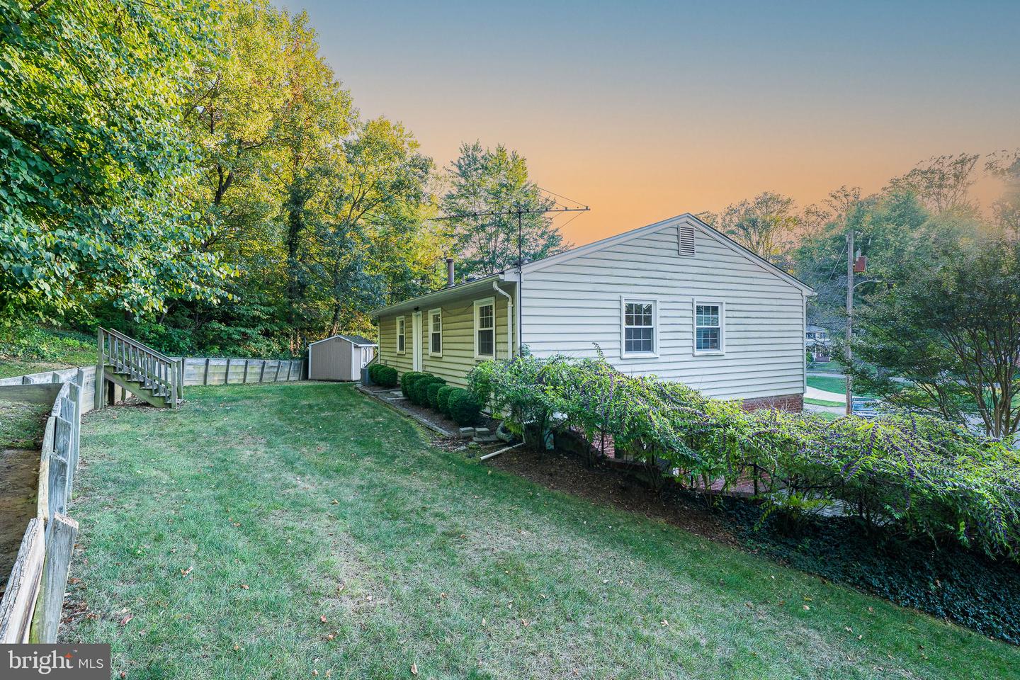 6433 RIVES CT, SPRINGFIELD, Virginia 22150, 5 Bedrooms Bedrooms, ,2 BathroomsBathrooms,Residential,For sale,6433 RIVES CT,VAFX2266270 MLS # VAFX2266270