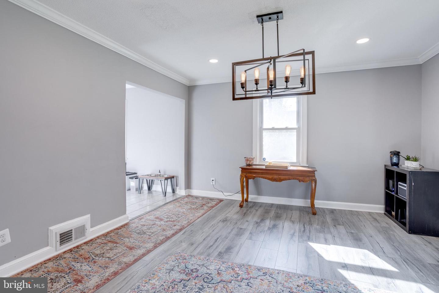 2531 OGDEN ST, FALLS CHURCH, Virginia 22043, 2 Bedrooms Bedrooms, ,3 BathroomsBathrooms,Residential,For sale,2531 OGDEN ST,VAFX2268060 MLS # VAFX2268060
