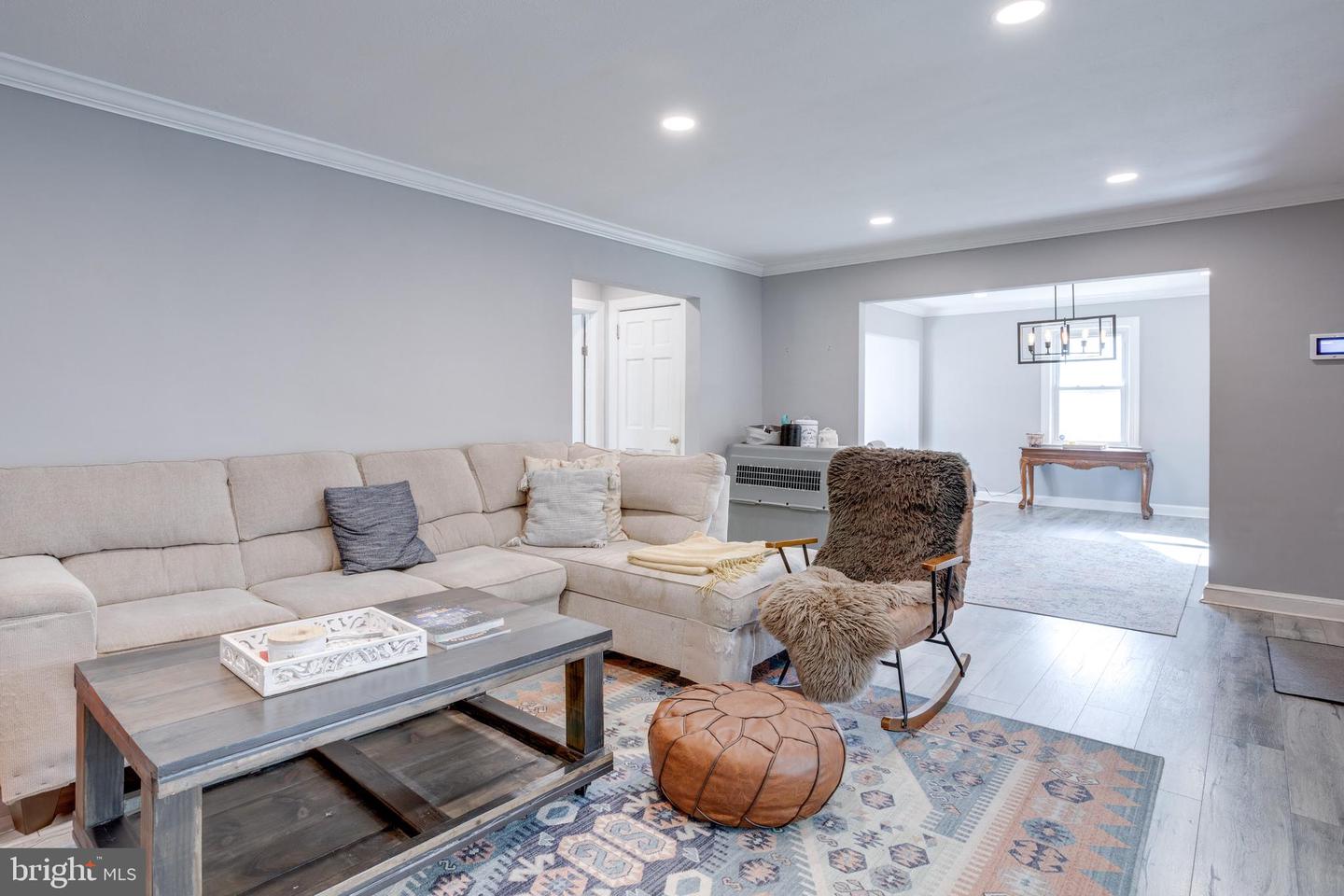 2531 OGDEN ST, FALLS CHURCH, Virginia 22043, 2 Bedrooms Bedrooms, ,3 BathroomsBathrooms,Residential,For sale,2531 OGDEN ST,VAFX2268060 MLS # VAFX2268060