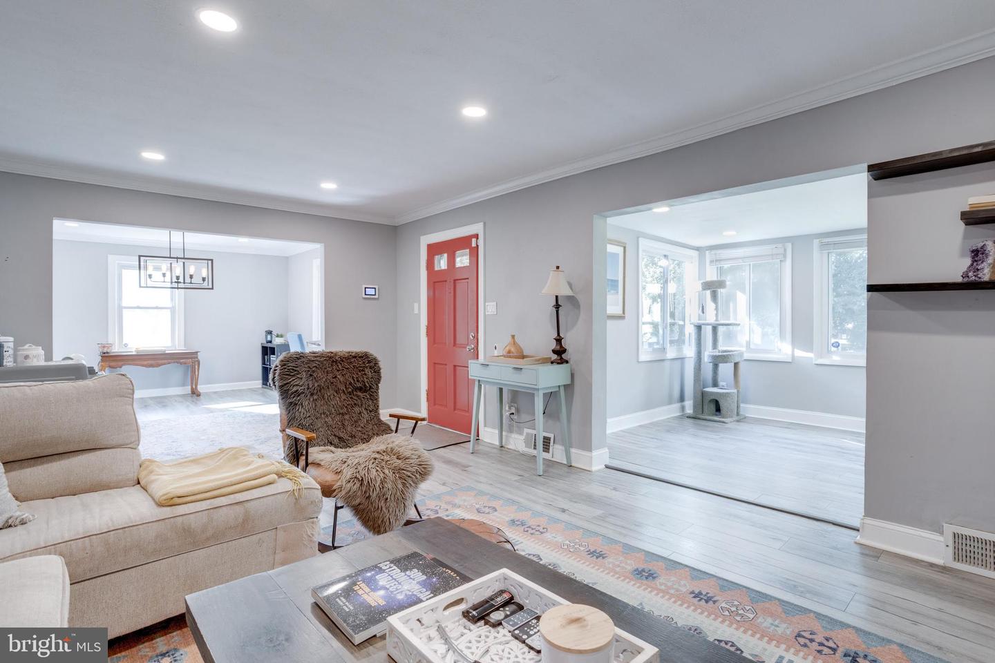 2531 OGDEN ST, FALLS CHURCH, Virginia 22043, 2 Bedrooms Bedrooms, ,3 BathroomsBathrooms,Residential,For sale,2531 OGDEN ST,VAFX2268060 MLS # VAFX2268060