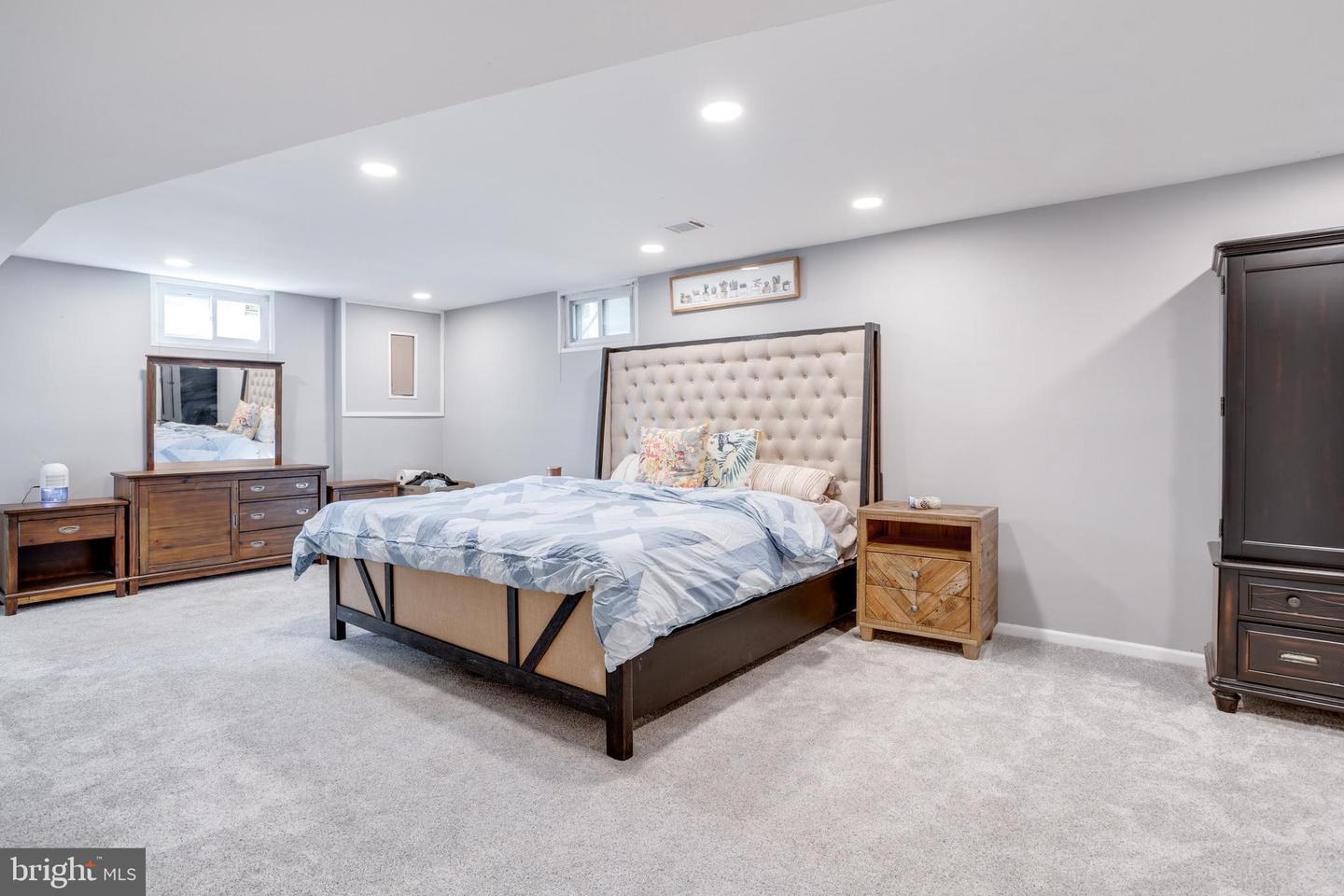 2531 OGDEN ST, FALLS CHURCH, Virginia 22043, 2 Bedrooms Bedrooms, ,3 BathroomsBathrooms,Residential,For sale,2531 OGDEN ST,VAFX2268060 MLS # VAFX2268060