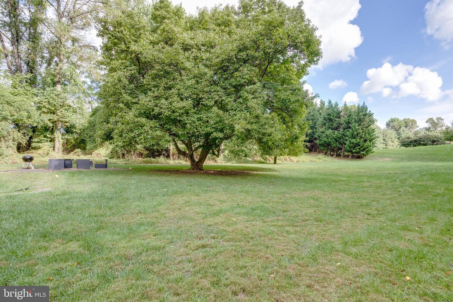 2531 OGDEN ST, FALLS CHURCH, Virginia 22043, 2 Bedrooms Bedrooms, ,3 BathroomsBathrooms,Residential,For sale,2531 OGDEN ST,VAFX2268060 MLS # VAFX2268060