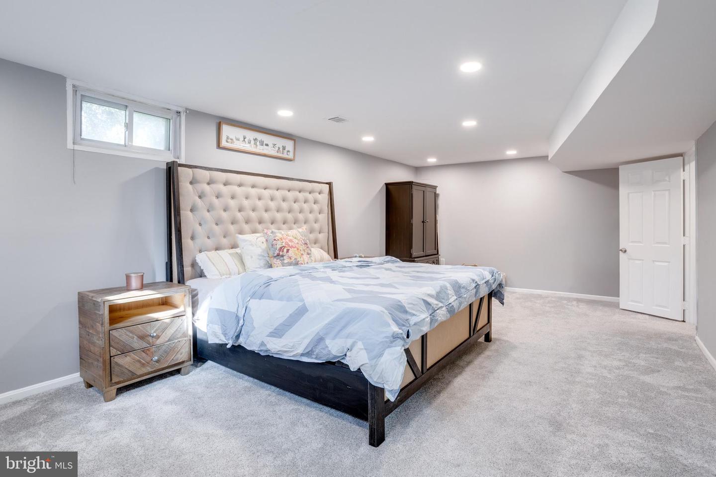 2531 OGDEN ST, FALLS CHURCH, Virginia 22043, 2 Bedrooms Bedrooms, ,3 BathroomsBathrooms,Residential,For sale,2531 OGDEN ST,VAFX2268060 MLS # VAFX2268060