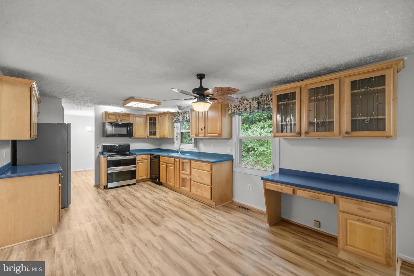 7757 TARA HEIGHTS PL, SPRINGFIELD, Virginia 22153, 3 Bedrooms Bedrooms, ,2 BathroomsBathrooms,Residential,For sale,7757 TARA HEIGHTS PL,VAFX2269072 MLS # VAFX2269072