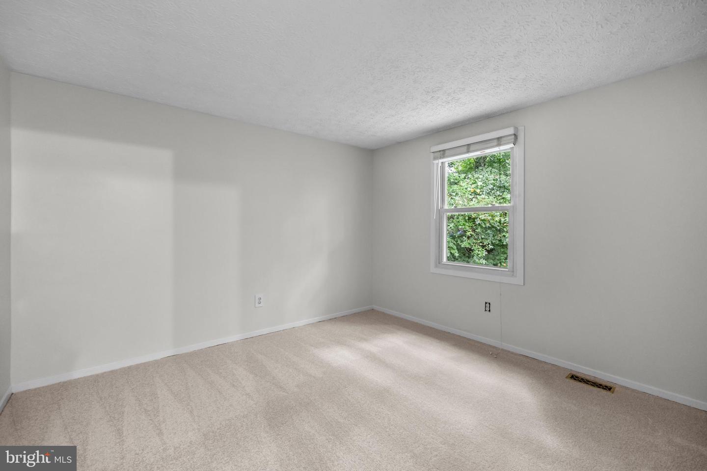 7757 TARA HEIGHTS PL, SPRINGFIELD, Virginia 22153, 3 Bedrooms Bedrooms, ,2 BathroomsBathrooms,Residential,For sale,7757 TARA HEIGHTS PL,VAFX2269072 MLS # VAFX2269072
