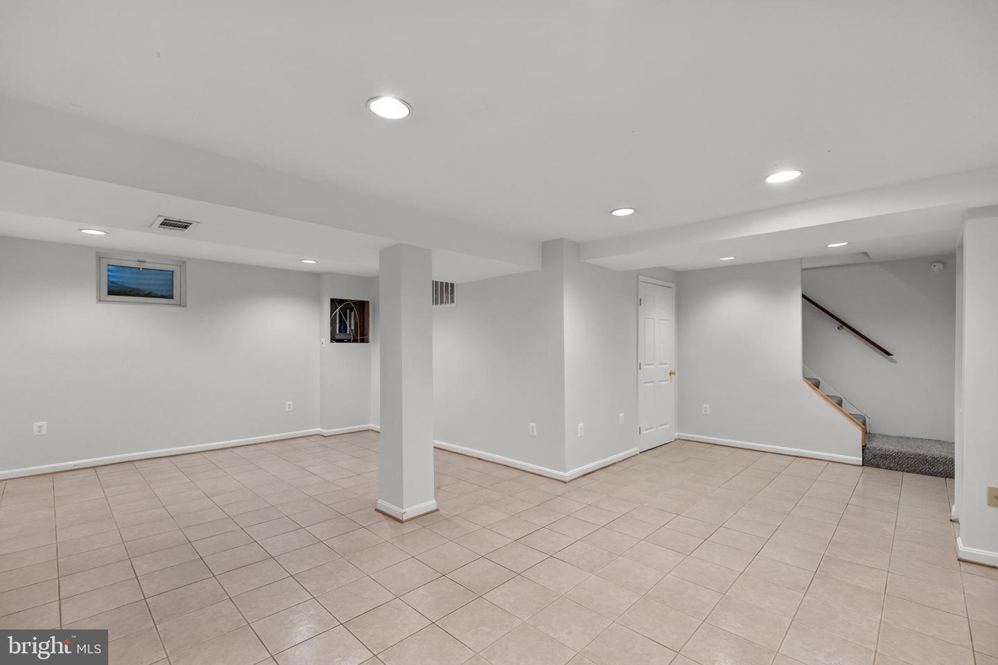 7757 TARA HEIGHTS PL, SPRINGFIELD, Virginia 22153, 3 Bedrooms Bedrooms, ,2 BathroomsBathrooms,Residential,For sale,7757 TARA HEIGHTS PL,VAFX2269072 MLS # VAFX2269072