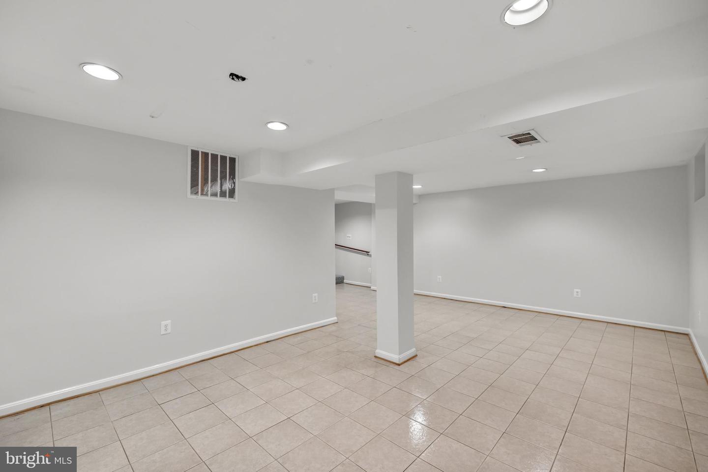 7757 TARA HEIGHTS PL, SPRINGFIELD, Virginia 22153, 3 Bedrooms Bedrooms, ,2 BathroomsBathrooms,Residential,For sale,7757 TARA HEIGHTS PL,VAFX2269072 MLS # VAFX2269072