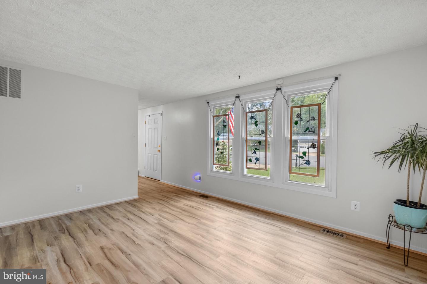7757 TARA HEIGHTS PL, SPRINGFIELD, Virginia 22153, 3 Bedrooms Bedrooms, ,2 BathroomsBathrooms,Residential,For sale,7757 TARA HEIGHTS PL,VAFX2269072 MLS # VAFX2269072