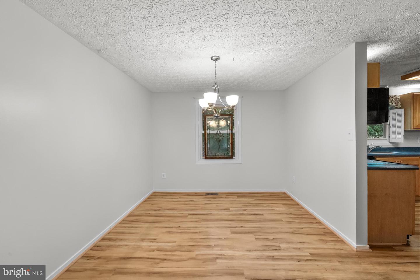 7757 TARA HEIGHTS PL, SPRINGFIELD, Virginia 22153, 3 Bedrooms Bedrooms, ,2 BathroomsBathrooms,Residential,For sale,7757 TARA HEIGHTS PL,VAFX2269072 MLS # VAFX2269072