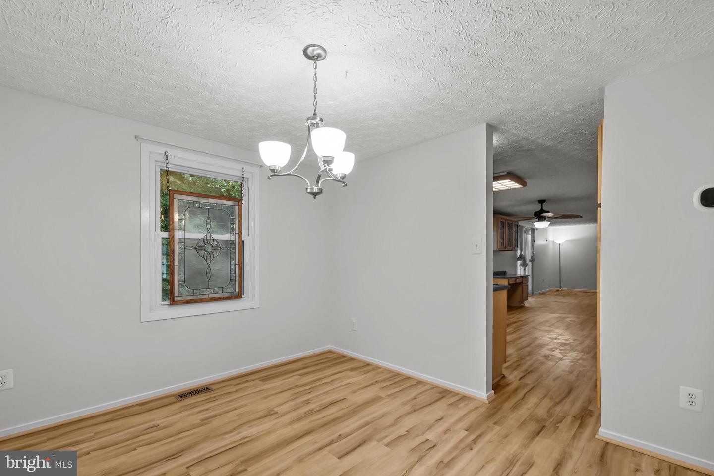 7757 TARA HEIGHTS PL, SPRINGFIELD, Virginia 22153, 3 Bedrooms Bedrooms, ,2 BathroomsBathrooms,Residential,For sale,7757 TARA HEIGHTS PL,VAFX2269072 MLS # VAFX2269072