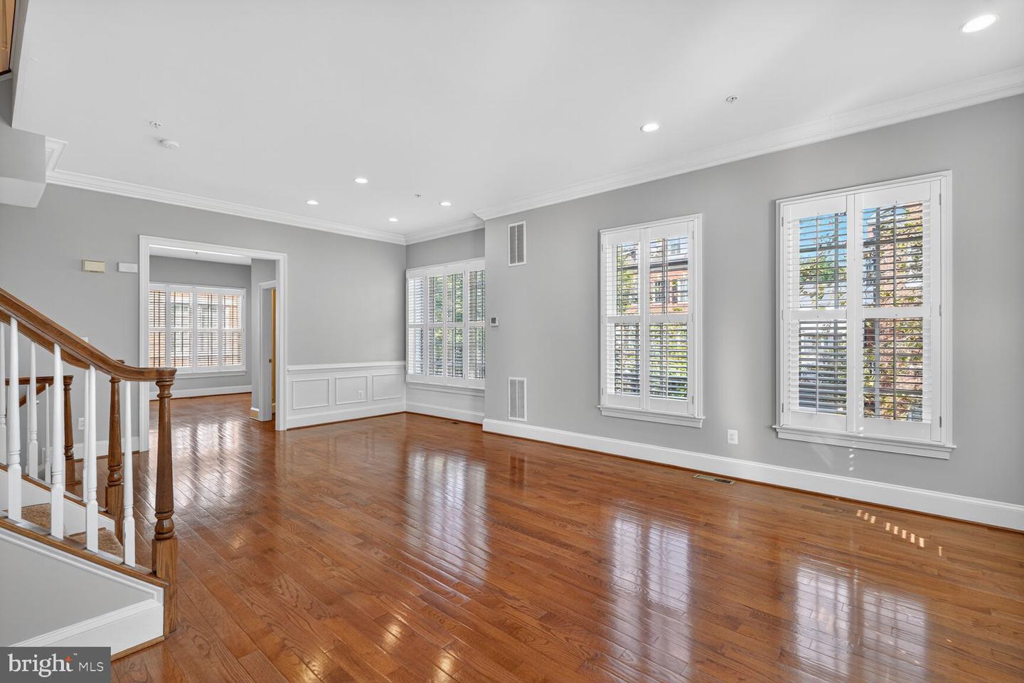 1808 POTOMAC GREENS DR, ALEXANDRIA, Virginia 22314, 3 Bedrooms Bedrooms, ,3 BathroomsBathrooms,Residential,For sale,1808 POTOMAC GREENS DR,VAAX2050422 MLS # VAAX2050422