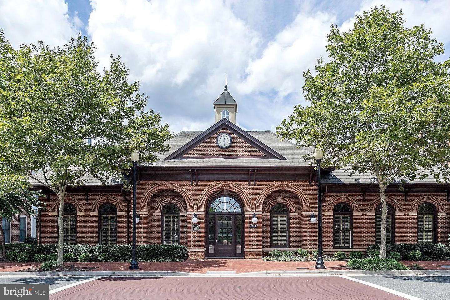 1808 POTOMAC GREENS DR, ALEXANDRIA, Virginia 22314, 3 Bedrooms Bedrooms, ,3 BathroomsBathrooms,Residential,For sale,1808 POTOMAC GREENS DR,VAAX2050422 MLS # VAAX2050422