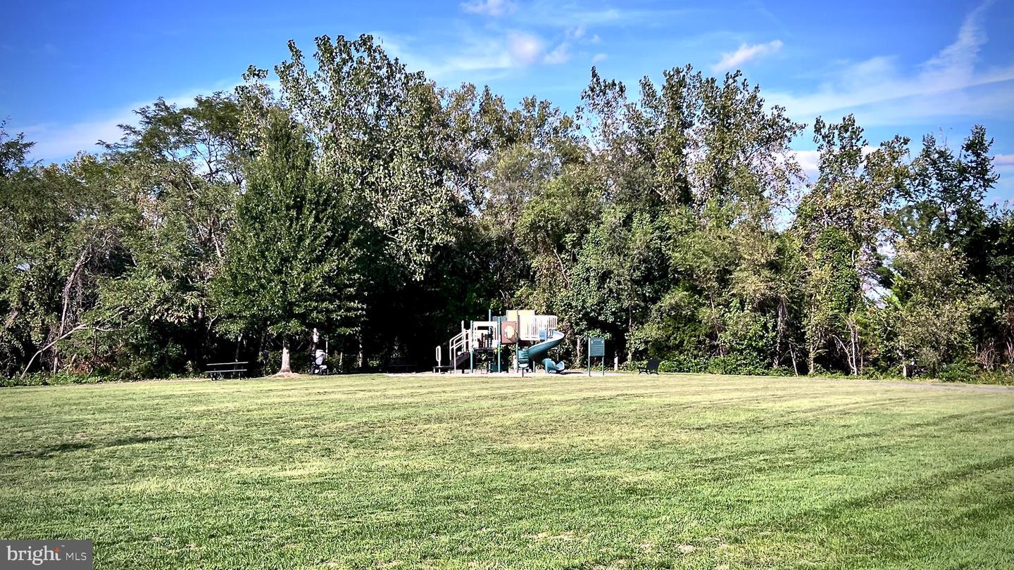 1808 POTOMAC GREENS DR, ALEXANDRIA, Virginia 22314, 3 Bedrooms Bedrooms, ,3 BathroomsBathrooms,Residential,For sale,1808 POTOMAC GREENS DR,VAAX2050422 MLS # VAAX2050422