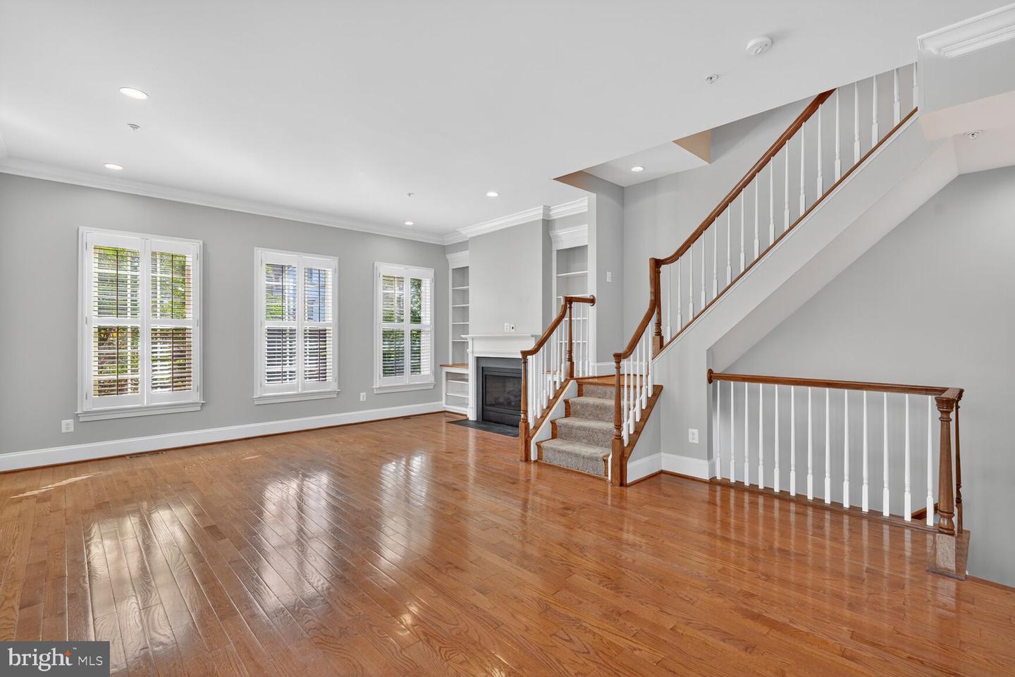 1808 POTOMAC GREENS DR, ALEXANDRIA, Virginia 22314, 3 Bedrooms Bedrooms, ,3 BathroomsBathrooms,Residential,For sale,1808 POTOMAC GREENS DR,VAAX2050422 MLS # VAAX2050422