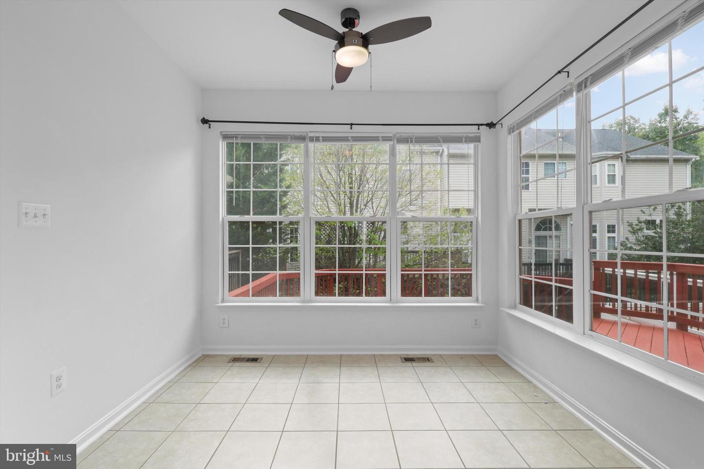 13210 FOX RIPPLE LN LN, HERNDON, Virginia 20171, 3 Bedrooms Bedrooms, ,3 BathroomsBathrooms,Residential,For sale,13210 FOX RIPPLE LN LN,VAFX2270788 MLS # VAFX2270788