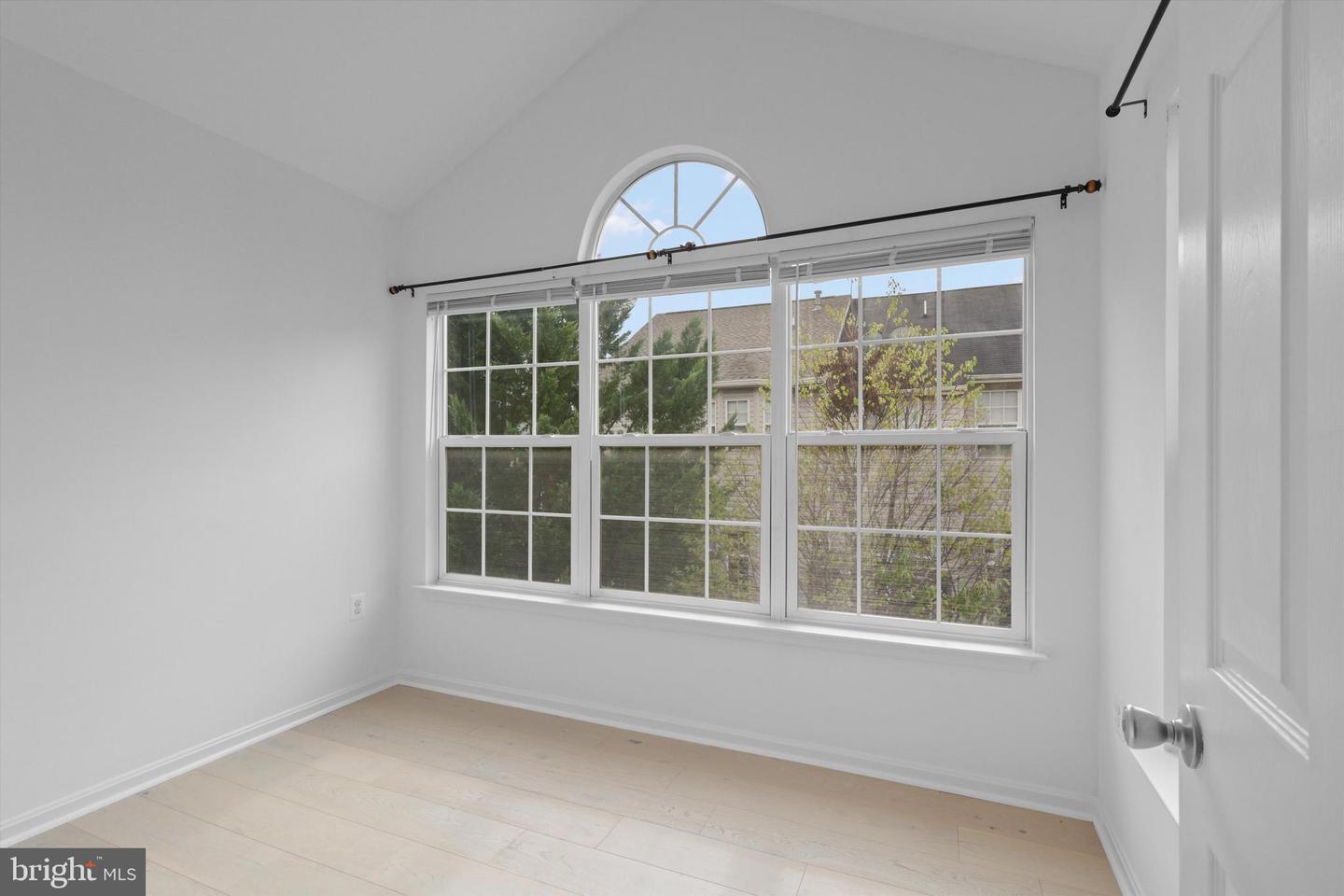 13210 FOX RIPPLE LN LN, HERNDON, Virginia 20171, 3 Bedrooms Bedrooms, ,3 BathroomsBathrooms,Residential,For sale,13210 FOX RIPPLE LN LN,VAFX2270788 MLS # VAFX2270788