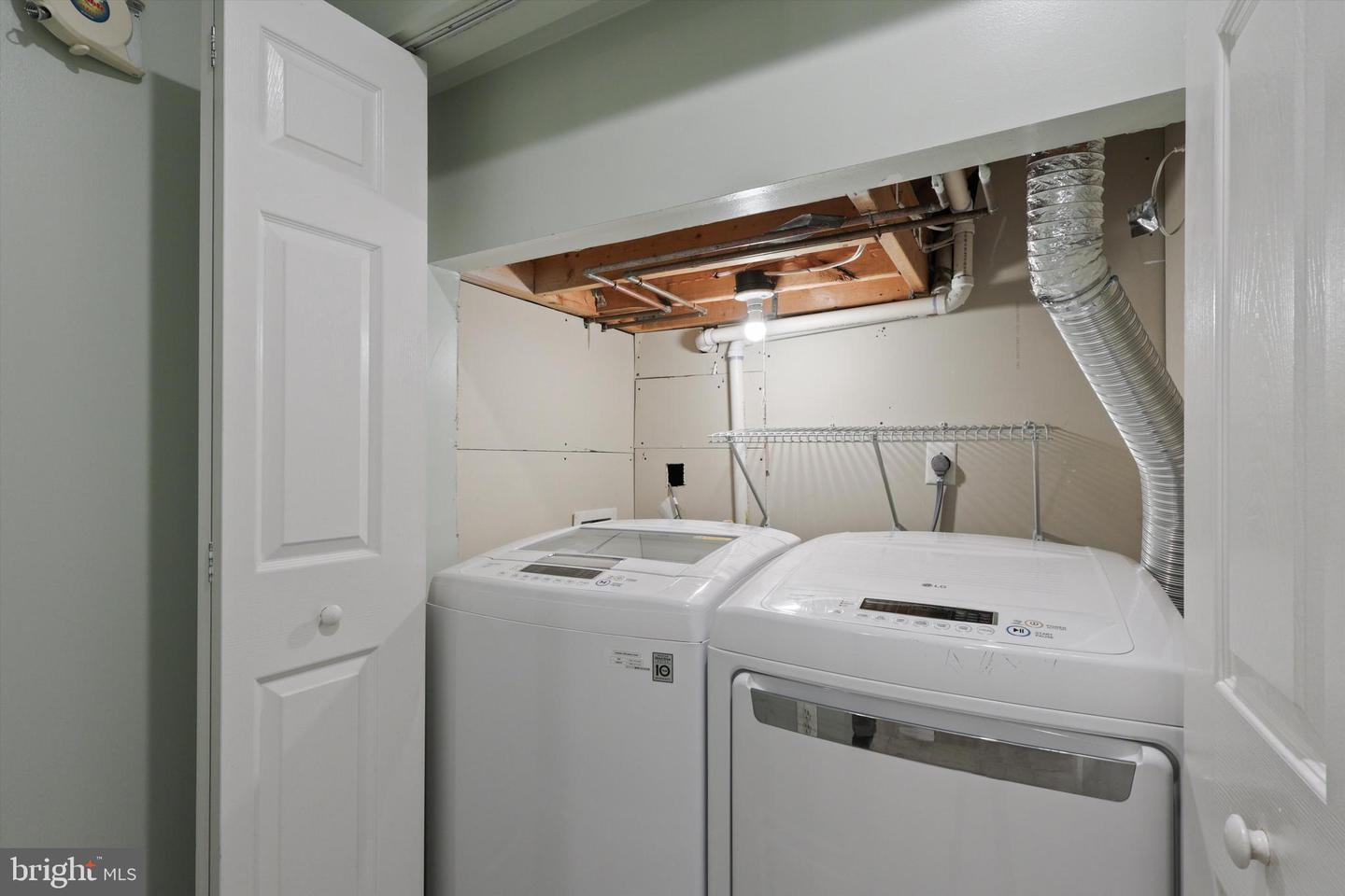 13210 FOX RIPPLE LN LN, HERNDON, Virginia 20171, 3 Bedrooms Bedrooms, ,3 BathroomsBathrooms,Residential,For sale,13210 FOX RIPPLE LN LN,VAFX2270788 MLS # VAFX2270788