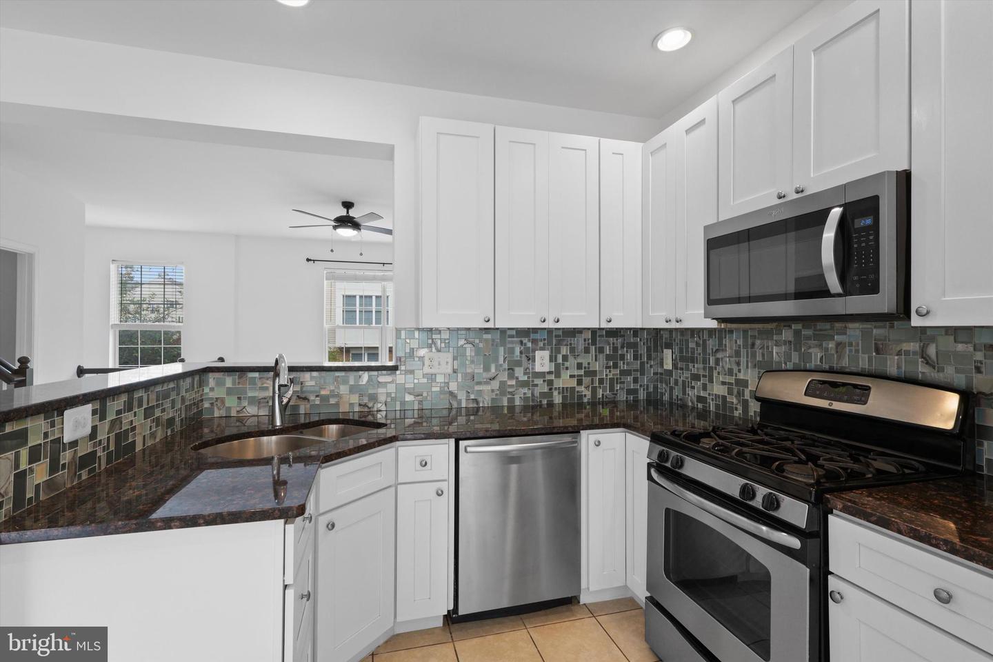 13210 FOX RIPPLE LN LN, HERNDON, Virginia 20171, 3 Bedrooms Bedrooms, ,3 BathroomsBathrooms,Residential,For sale,13210 FOX RIPPLE LN LN,VAFX2270788 MLS # VAFX2270788
