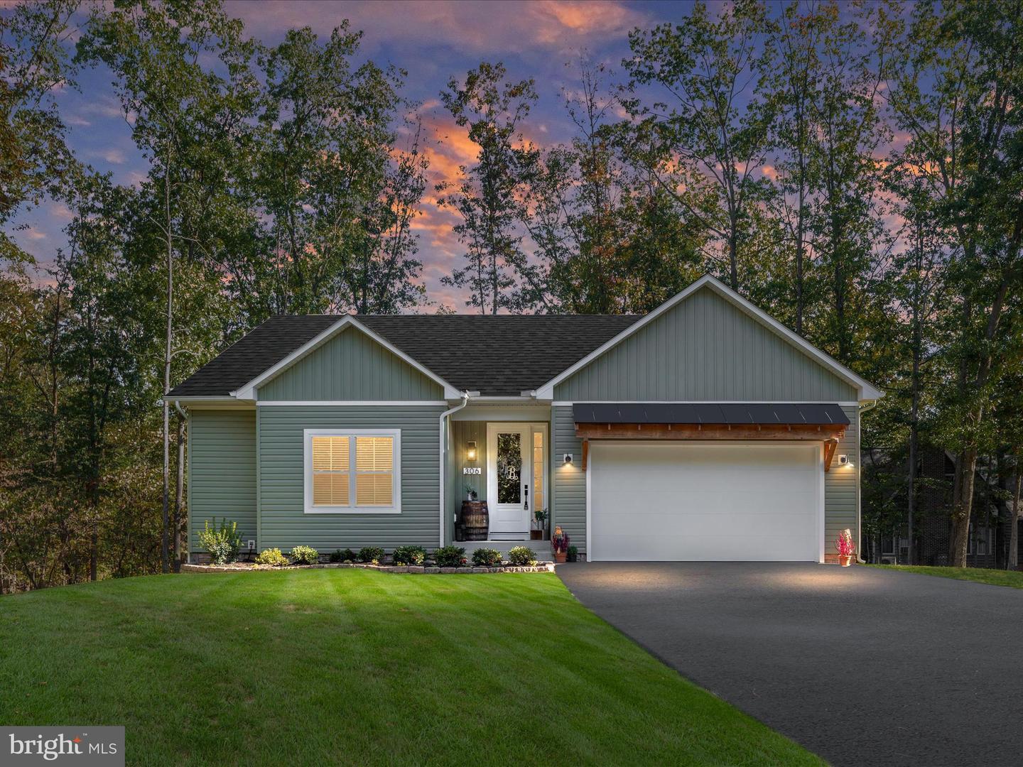 306 DOGWOOD, CROSS JUNCTION, Virginia 22625, 5 Bedrooms Bedrooms, ,3 BathroomsBathrooms,Residential,For sale,306 DOGWOOD,VAFV2037196 MLS # VAFV2037196