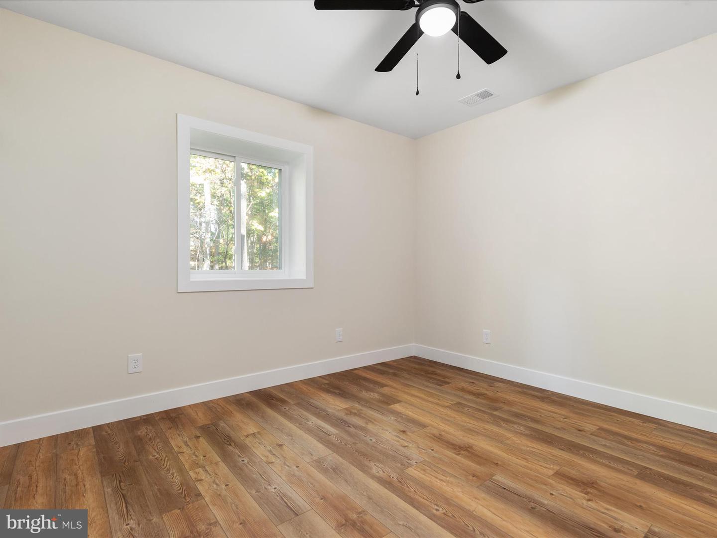 306 DOGWOOD, CROSS JUNCTION, Virginia 22625, 5 Bedrooms Bedrooms, ,3 BathroomsBathrooms,Residential,For sale,306 DOGWOOD,VAFV2037196 MLS # VAFV2037196