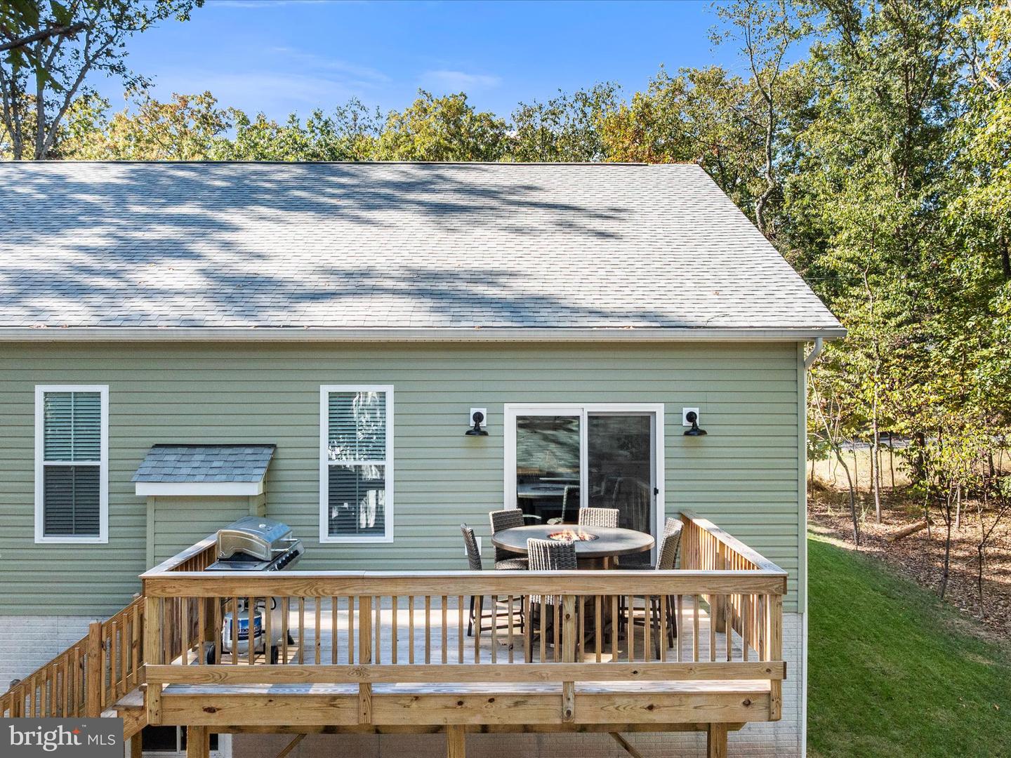 306 DOGWOOD, CROSS JUNCTION, Virginia 22625, 5 Bedrooms Bedrooms, ,3 BathroomsBathrooms,Residential,For sale,306 DOGWOOD,VAFV2037196 MLS # VAFV2037196